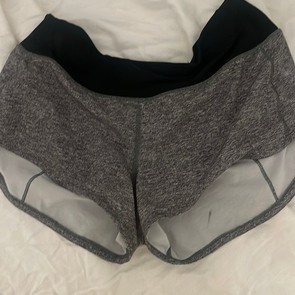 lululemon Speed Up Low-Rise Lined Short 2.5" heather grey/black